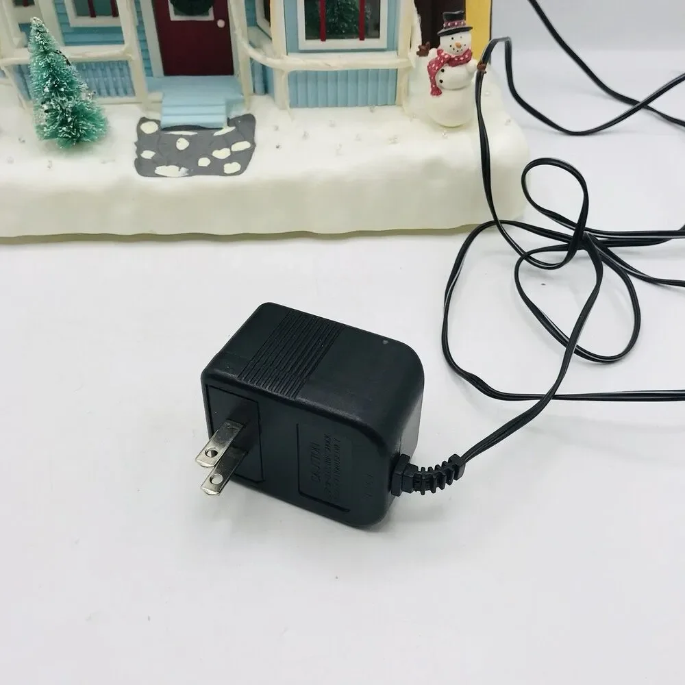Vintage Avon 2001 Holiday Splendor Lighted Fiber Optic House Color Changing New!